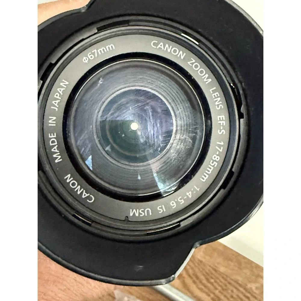Canon EF-S IS USM 17-85mm f/4.0-5.6 EF IS EF-S USM Lens With Nikon Hb-32